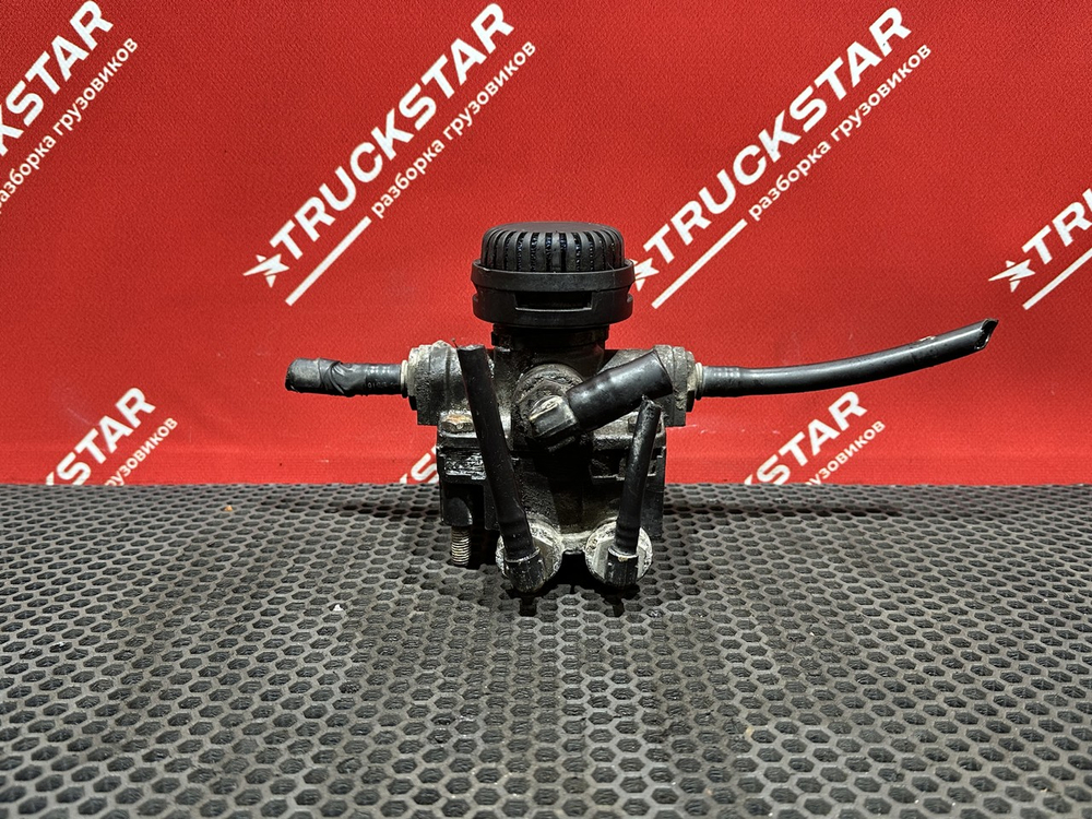 Клапан ускорительный