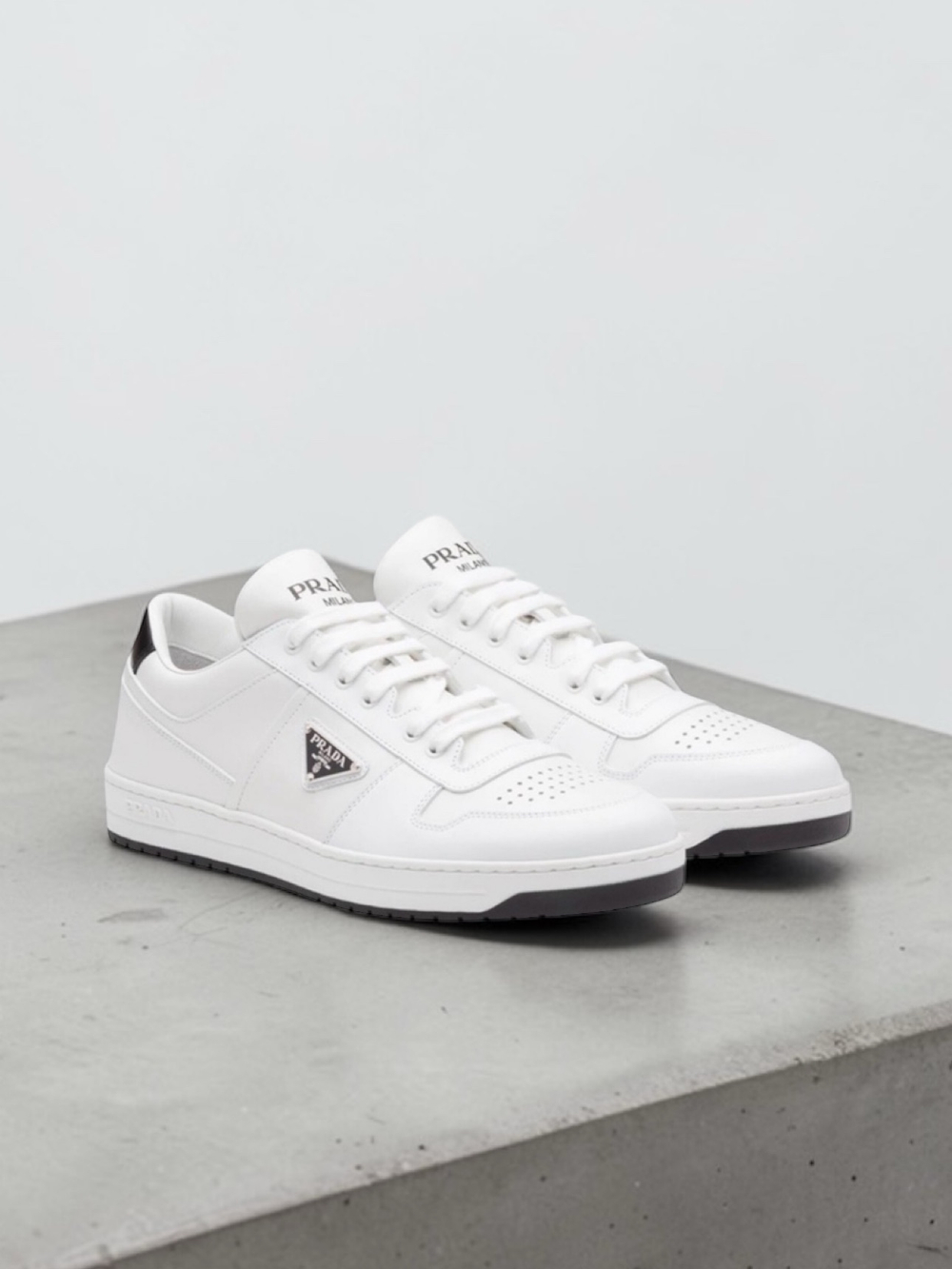 Кроссовки Prada