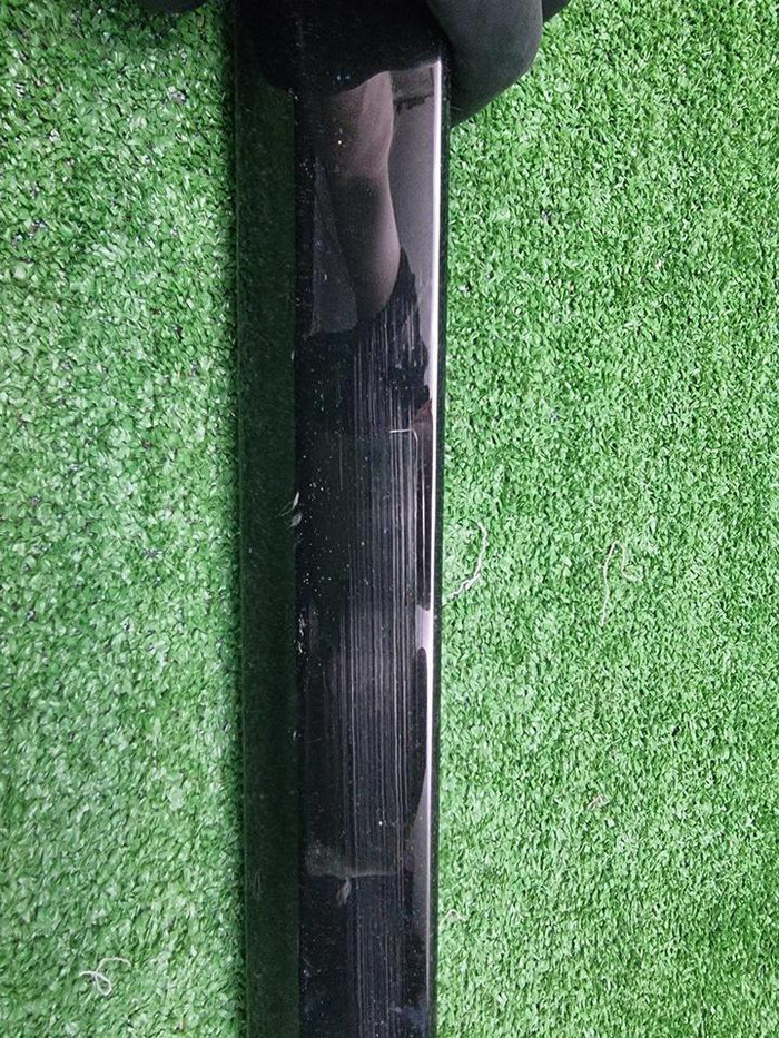 Накладка двери передняя правая BMW X7 G07 (19-нв)