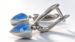 Ювелирные серьги из серебра 925 пробы с опалом