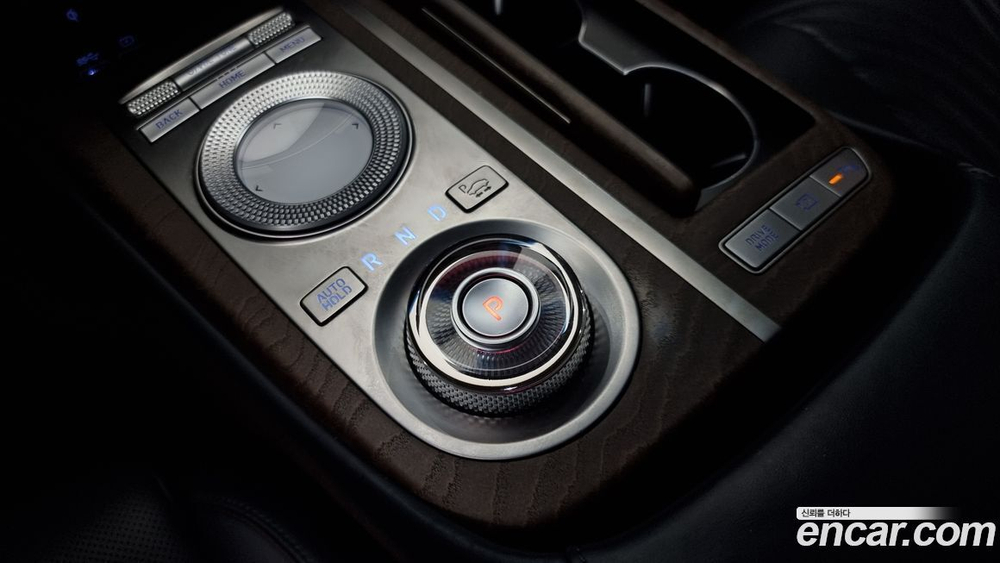 Genesis G80 (RG3) Бензин 2.5 Turbo 2WD (06.2020)