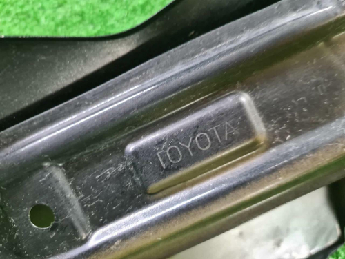 Крыло переднее левое Toyota Corolla E160 (12-19)