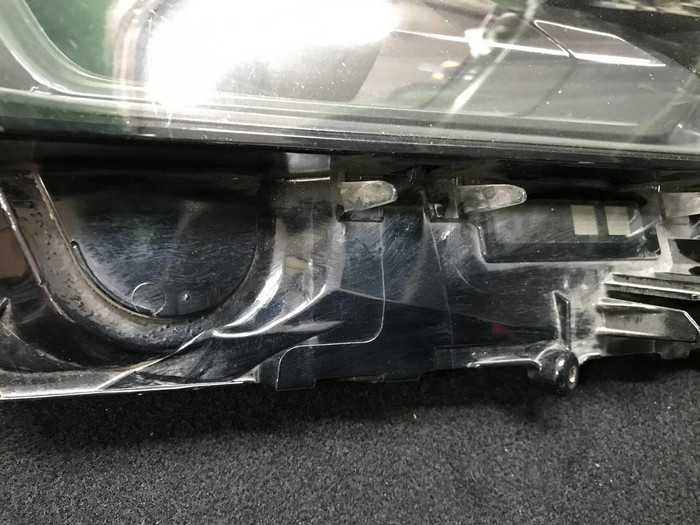 Стекло фары правое Lexus NX 1 (2017-2021)