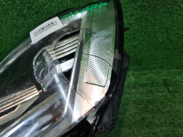 Фара левая VW Transporter T6 (2015-2019) LED
