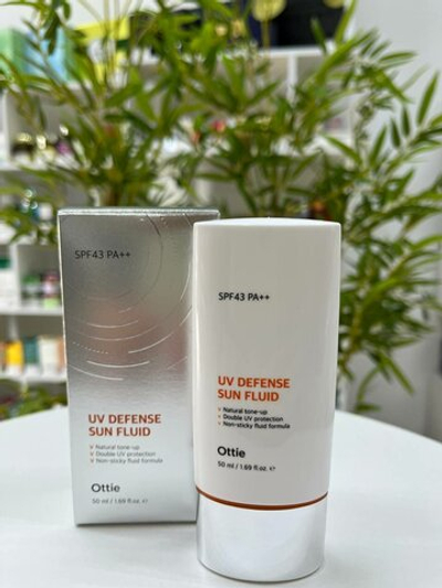 Водостойкий солнцезащитный флюид для лица и тела Ottie UV Defense Sun Fluid SPF43/PA++