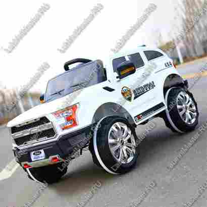 Детский электромобиль "XCY-168" белый