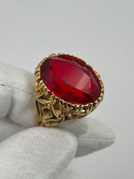 Кольцо с красным кристаллом