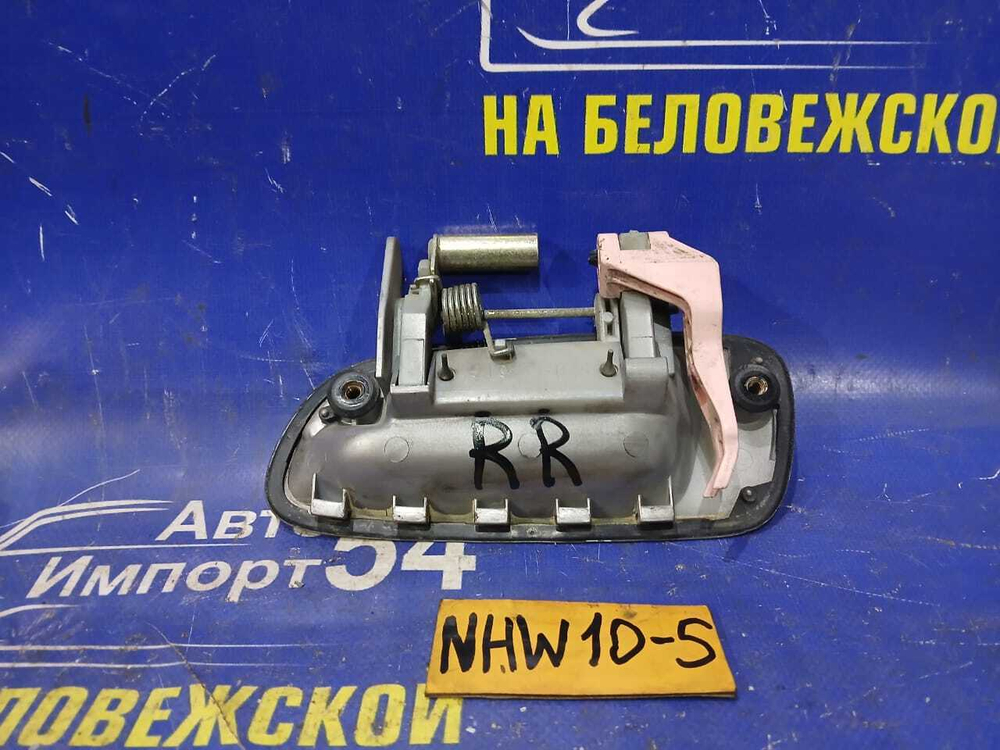 Ручка двери задней правой внешняя TOYOTA PRIUS 1998