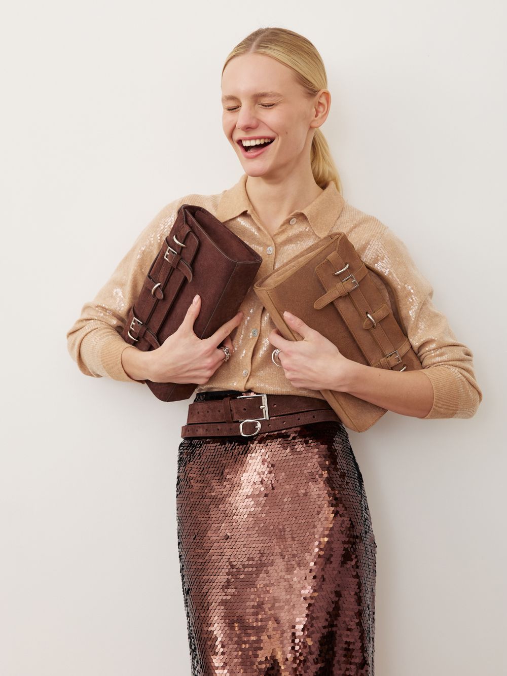 БАЗОВЫЙ РЕМЕНЬ С МЯТОЙ ПРЯЖКОЙ ЗАМША ТЕМНЫЙ ШОКОЛАД