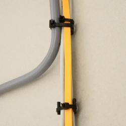 Площадка для хомутов и труб PDS черная, нейлон Европартнер (250шт.)