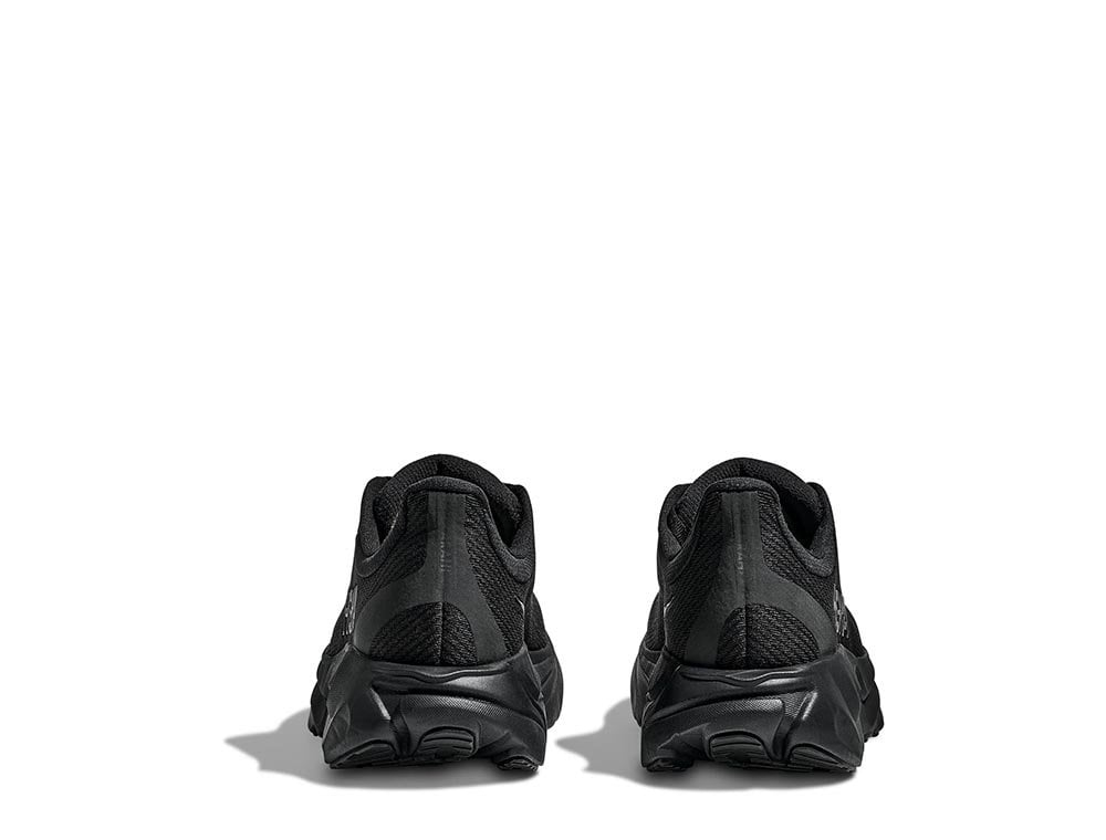 Мужские беговые кроссовки Hoka Arahi 8 M Черные
