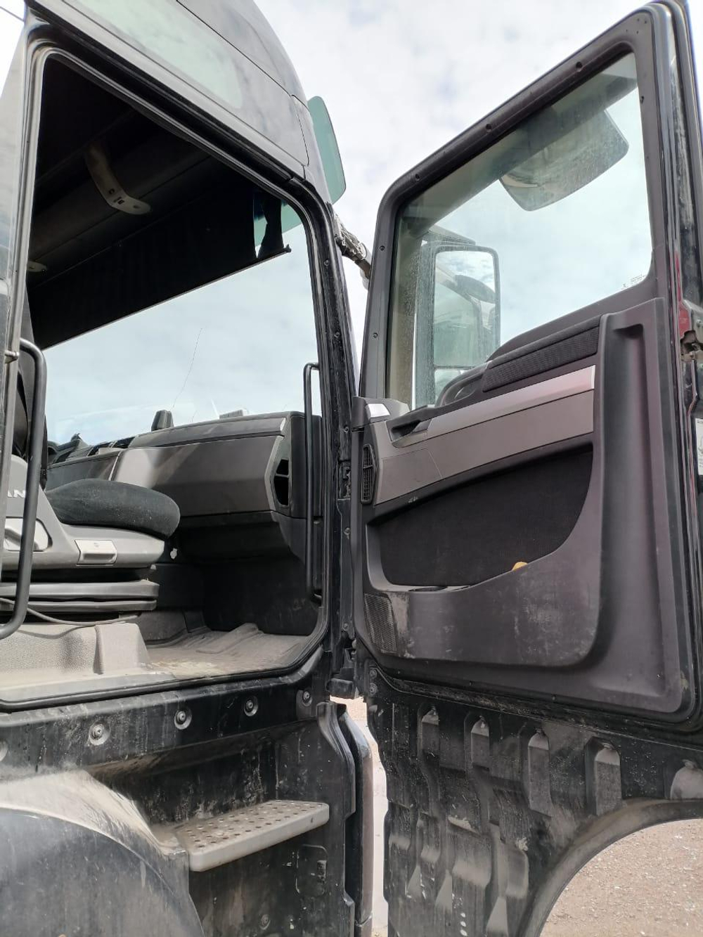 MAN TGX 4x2 Седельный тягач 18.480 4x2 BLS (Дизельный, 12,4 л, 480 л.с., АТ)