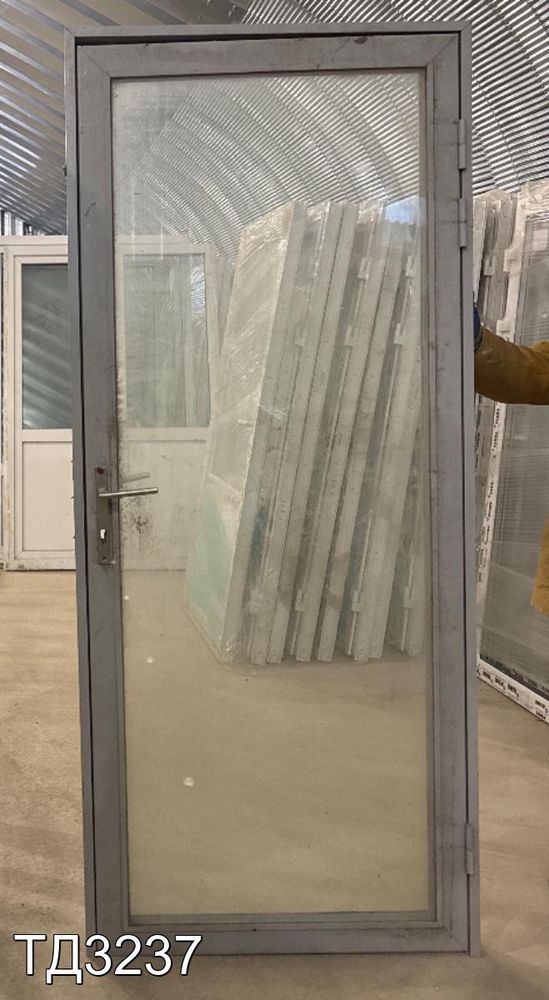 Дверь алюминиевая Б/У 2080(в) x 890(ш)