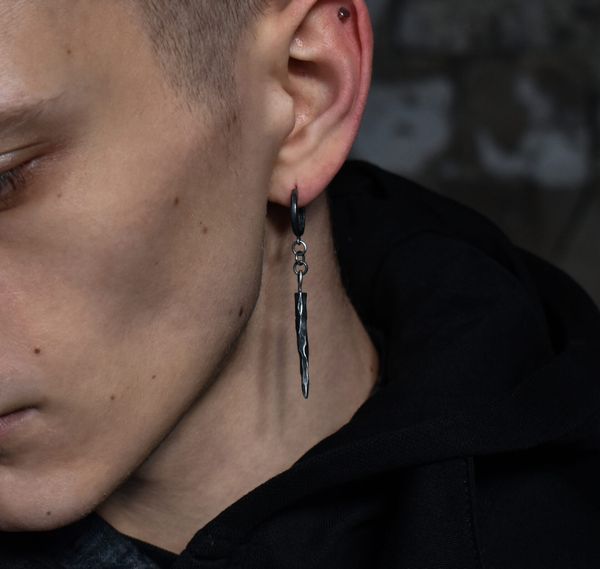 Серьга Edges Oxyd темная - фото 3