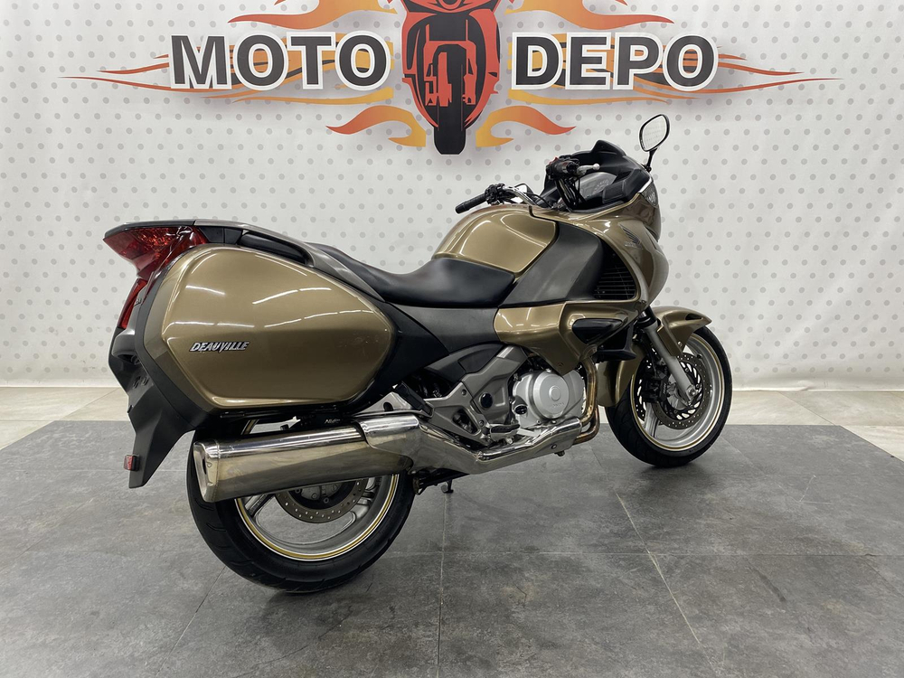 Honda NT700V Deauville 2006