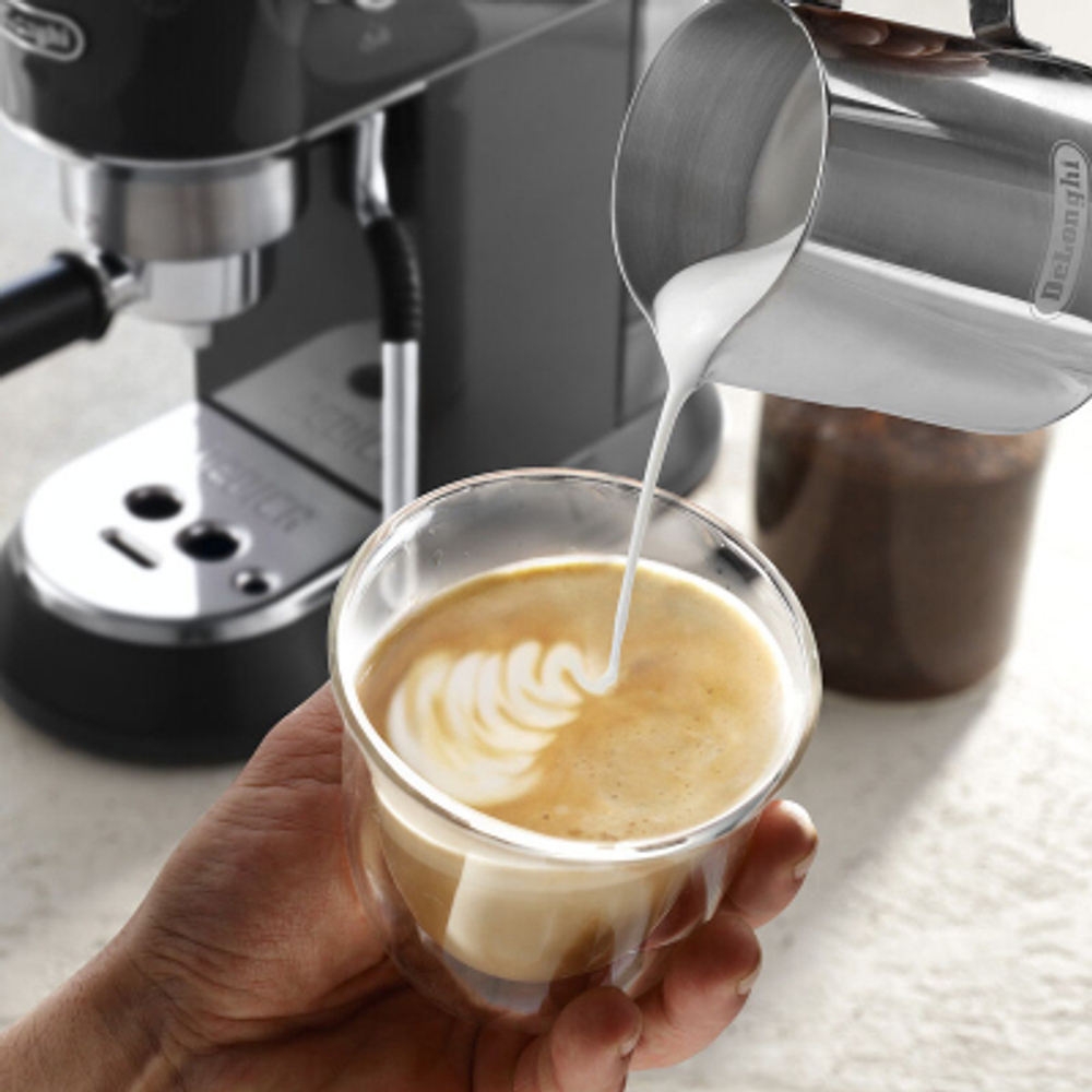 Кофеварка Delonghi EC885.GY