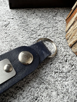 Брелок кожаный на ключи с гравировкой