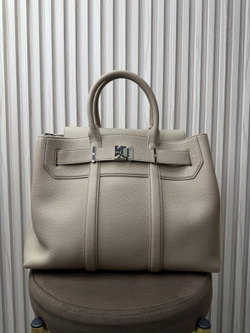 Деловая сумка через плечо Louis Vuitton Georges Tote MM
