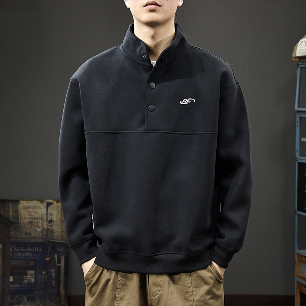 Толстовка с полуоткрытым воротником-стойка на трёх пуговицах,осенняя