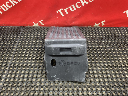 Крышка ящика АКБ 2024г