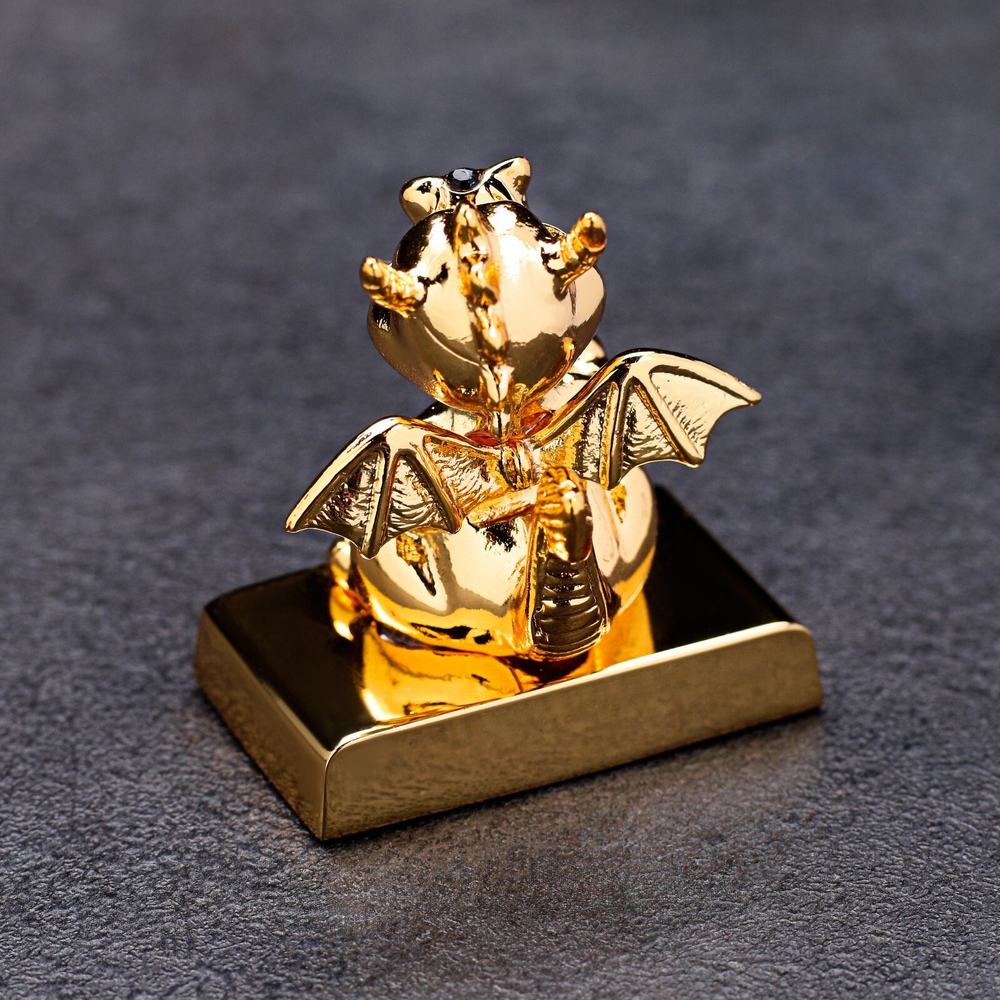 Сувенир дракон с монетой " Богатства ", с хрусталиком