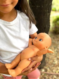 Кукла для девочки Paola Reina 28см виниловая Малыш Панча без одежды