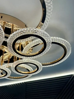 Люстра потолочная золотая с пультом для всех видов потолков, 180 Вт