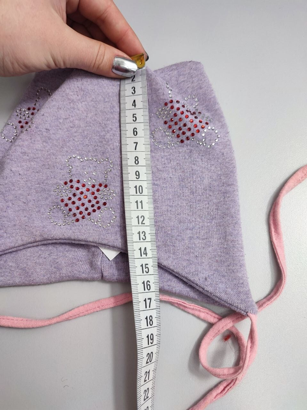 Шапка со стразами