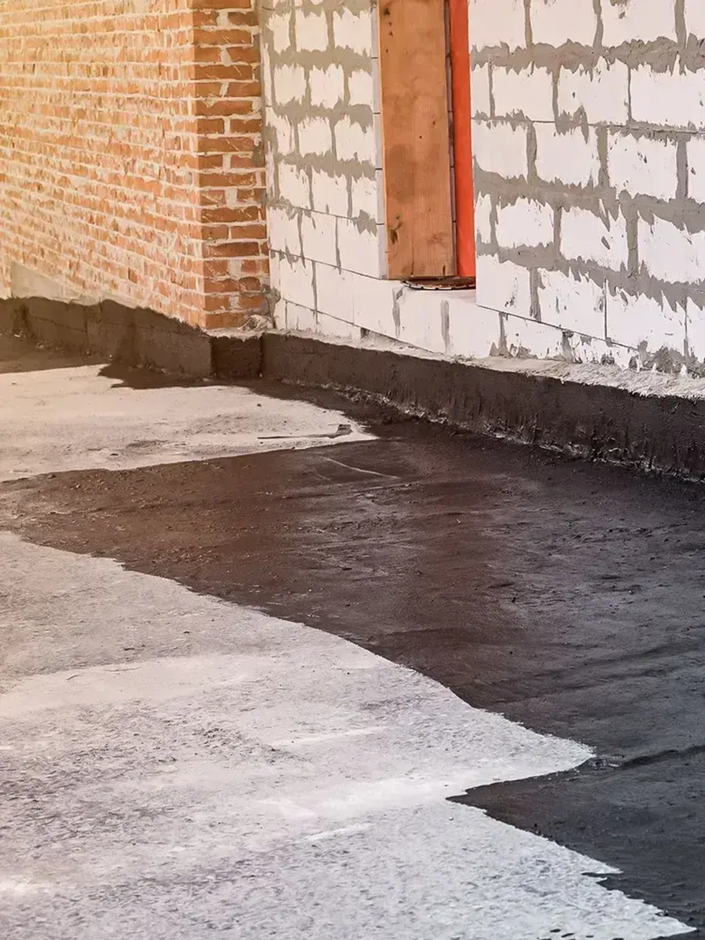 Мастика для ремонта кровли БИТУМНАЯ 2 кг FARBITEX, для гидроизоляции, крыши, фундамента, кровли, защита от влаги и коррозии.