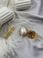 Накладка на пуговицу золотистая с жемчугом неровной формы