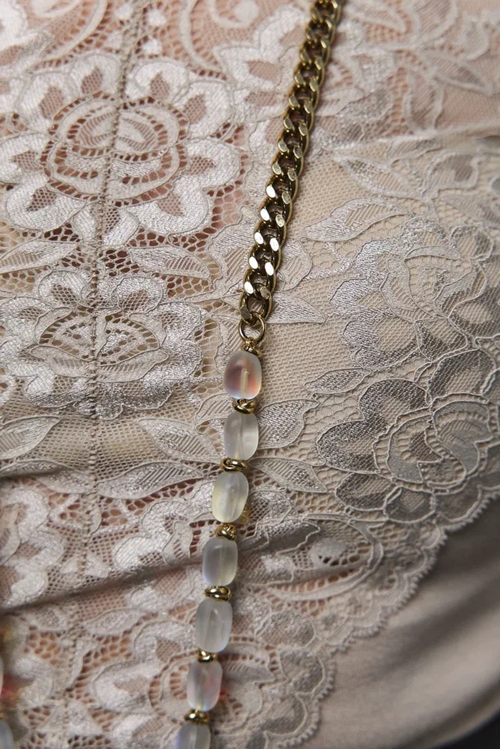 Сотуар цепи и опалы с монетой, оттенок золото