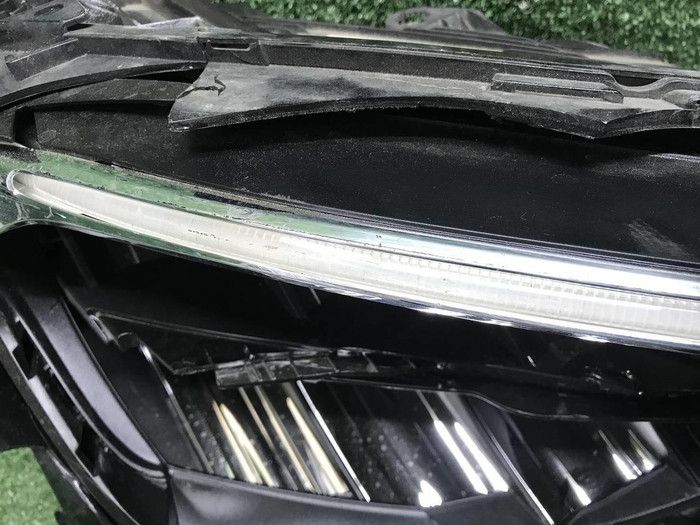 Битая Фара правая Mercedes E W213 (2020-2023) LED