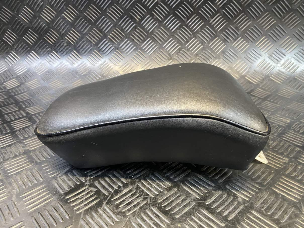 Сиденье пассажирское Suzuki Intruder VS750 VR51A