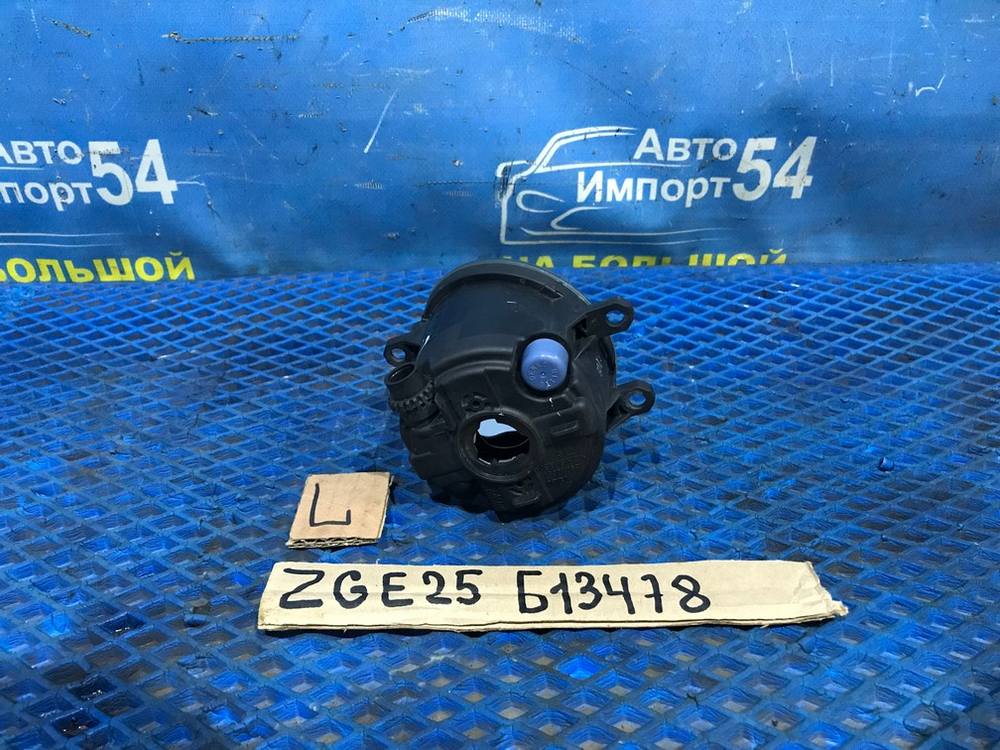 Туманка левая TOYOTA WISH 2009-2012