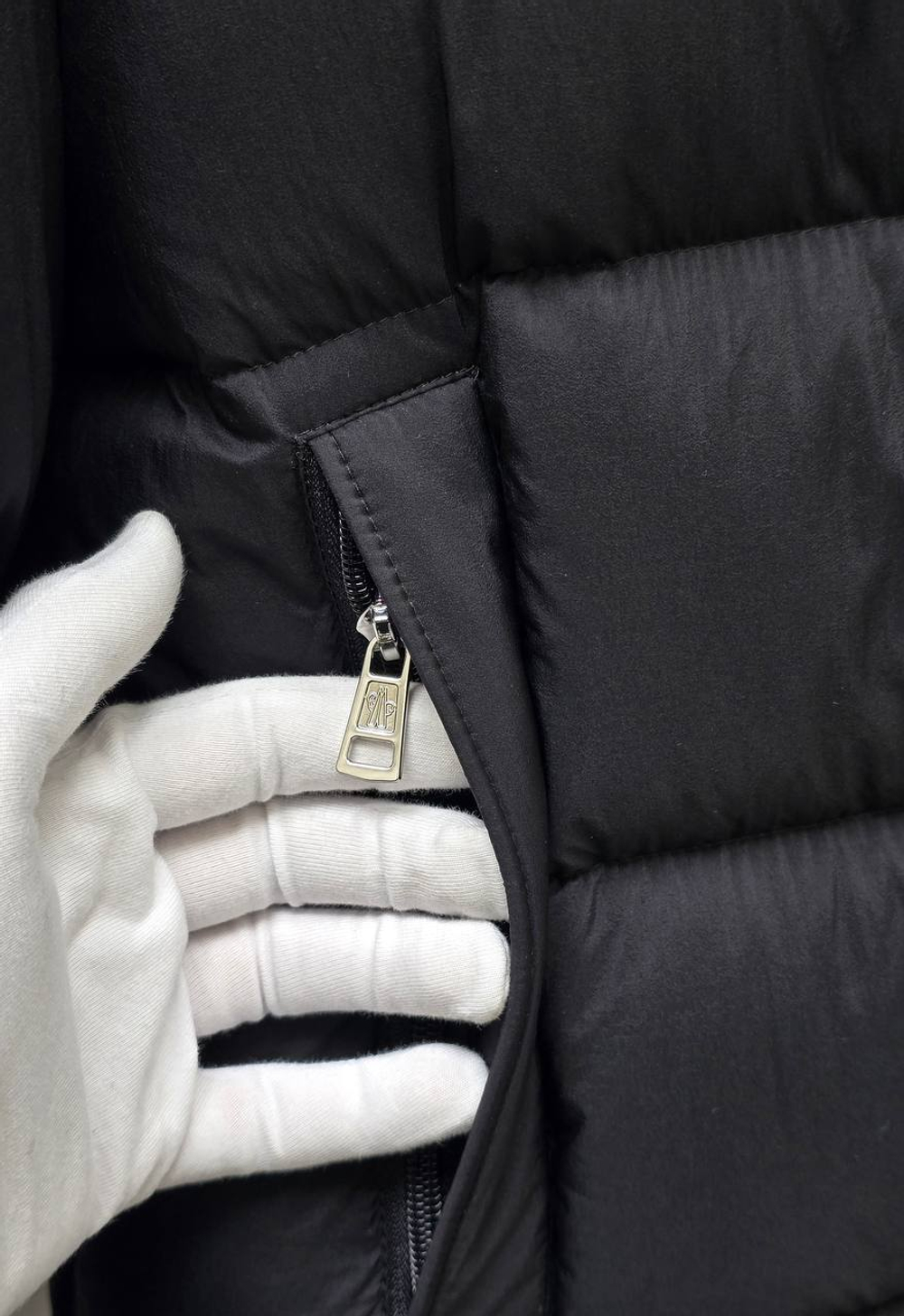 Пуховик Moncler