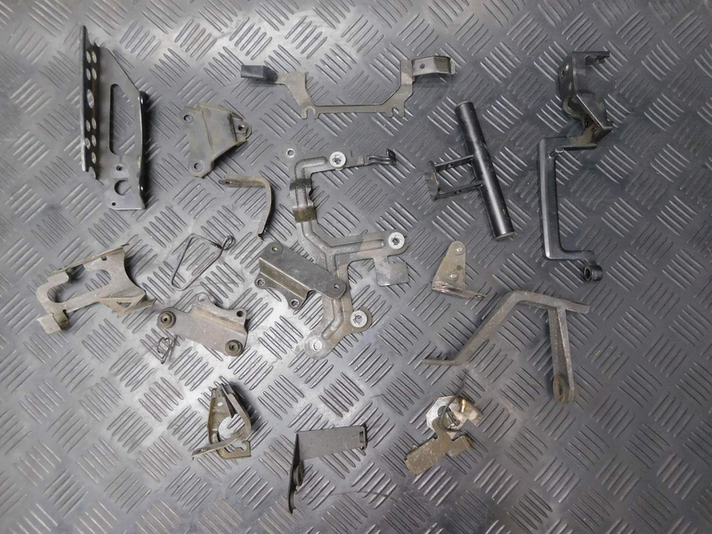 Крепления Kawasaki ZZR1100 99 (одним лотом)