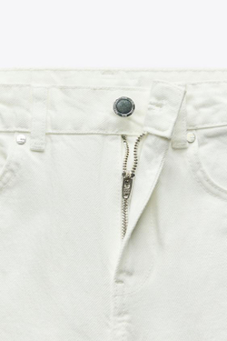 ZARA ДЖИНСЫ Z1975 STRAIGHT СО СРЕДНЕЙ ПОСАДКОЙ И ЗАКЛЕПКАМИ, БЕЛЫЙ