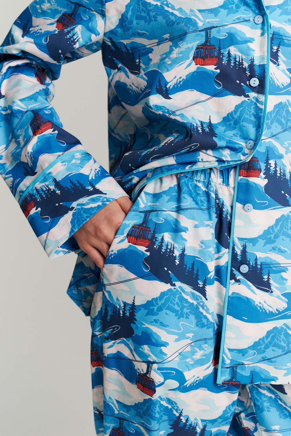 Костюм двойка из сатина горы - размер S-M