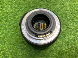 Canon EF-S 18-135mm 3.5-5.6 IS