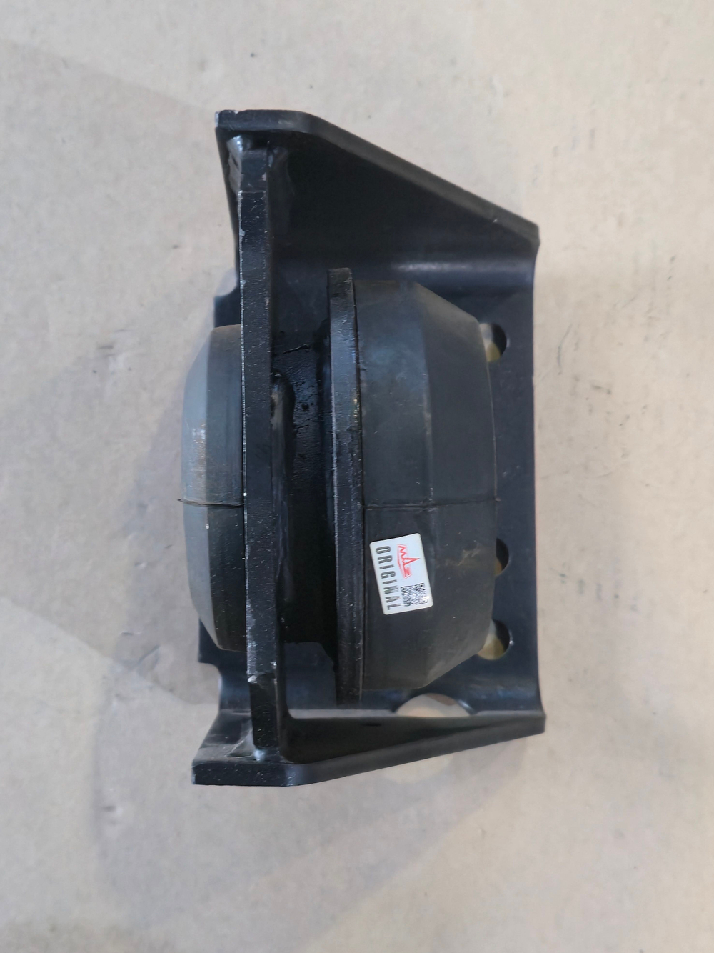 Опора двигателя МАЗ левая (-650) оао маз