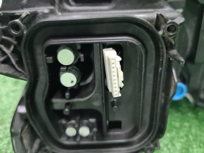 Фара правая Volvo S60 3 (2018-н.в.) LED