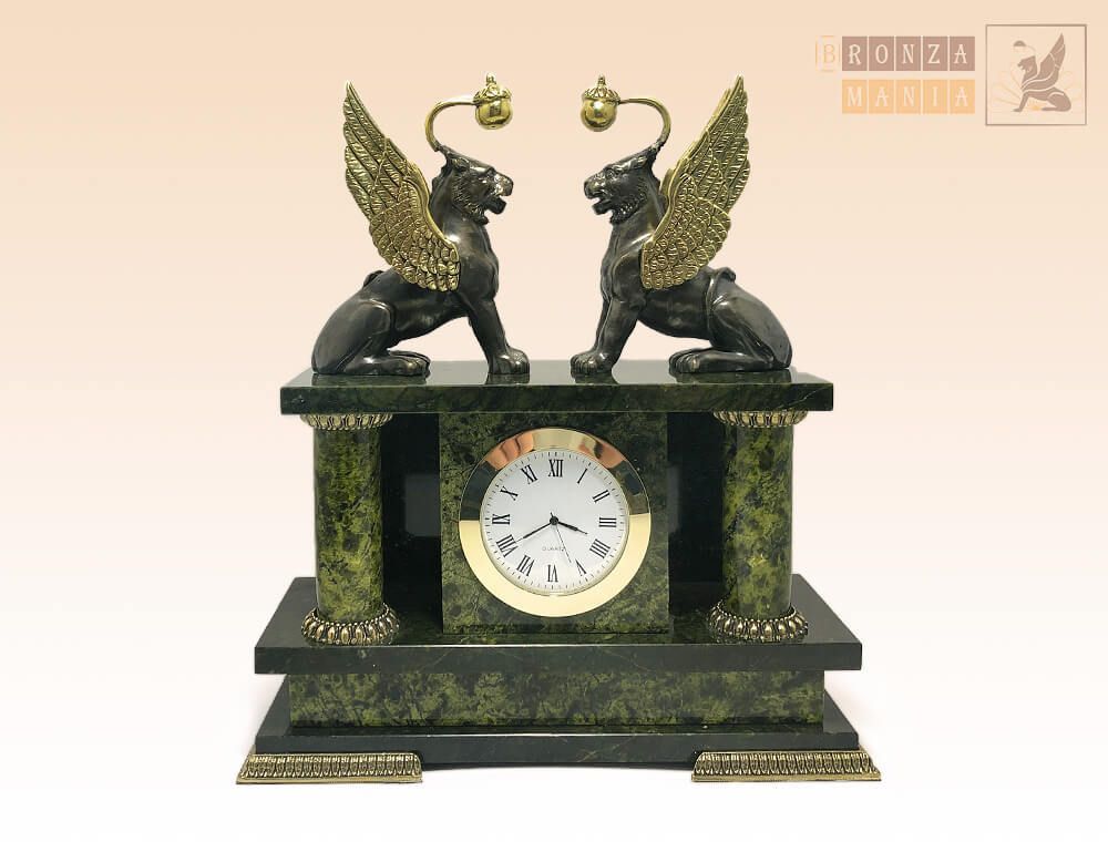 часы Банковский мост - Грифоны