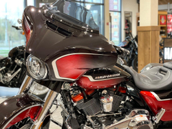 CVO STREET GLIDE 2021 Sunset Orange Fade & Sunset Black