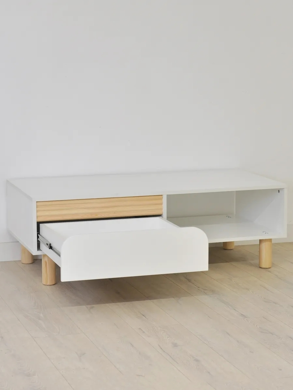 Журнальный дизайнерский столик с ящиком Ола, на ножках