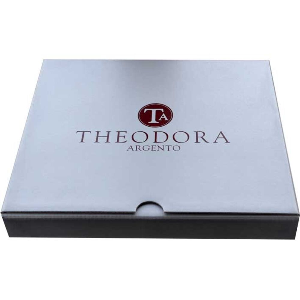 Спаситель Вседержитель. Икона в серебряном окладе. 10 х 12 см.