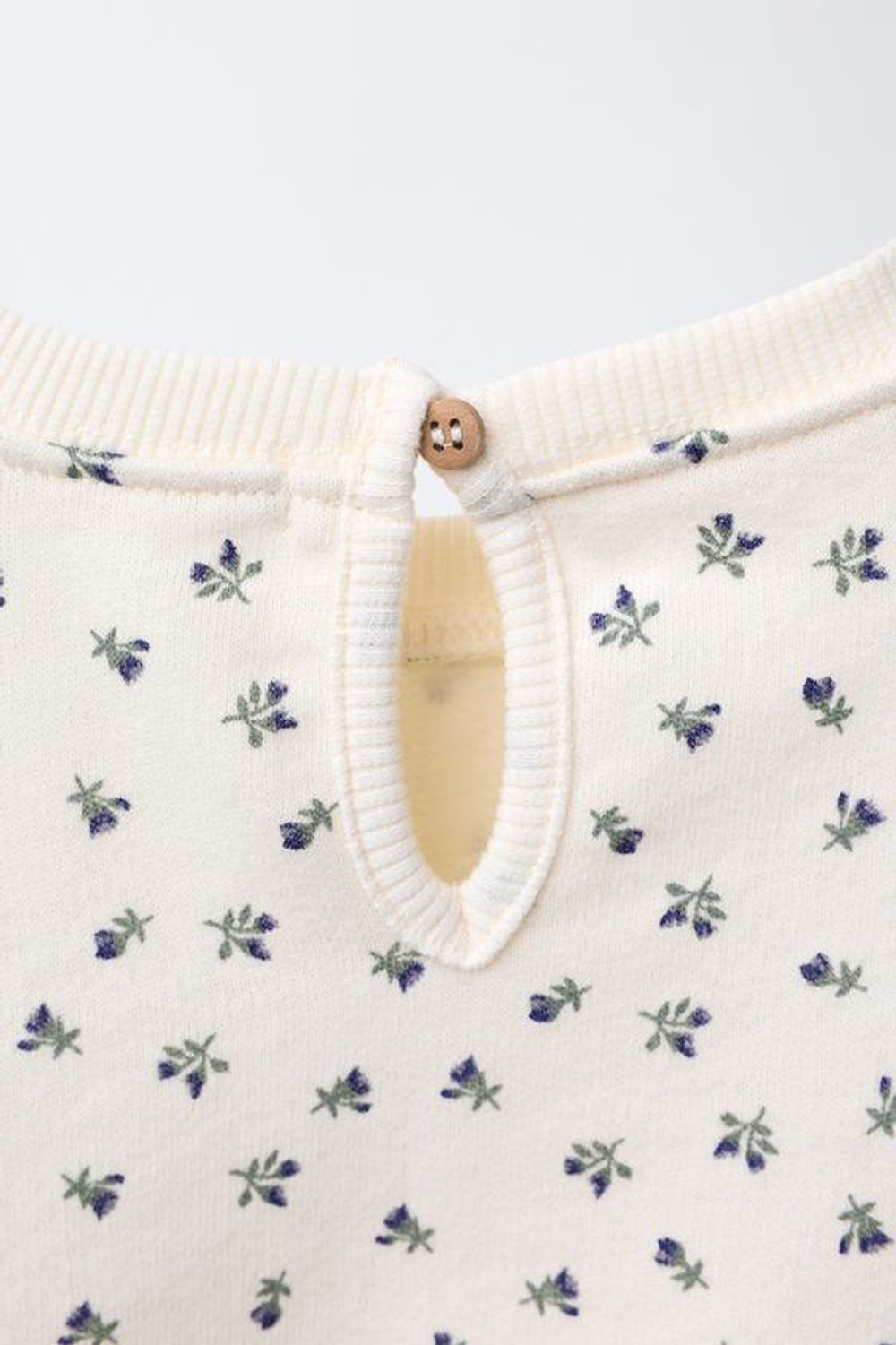 ZARA ТОЛСТОВКА С ПРИНТОМ, ЭКРЮ/СИНИЙ