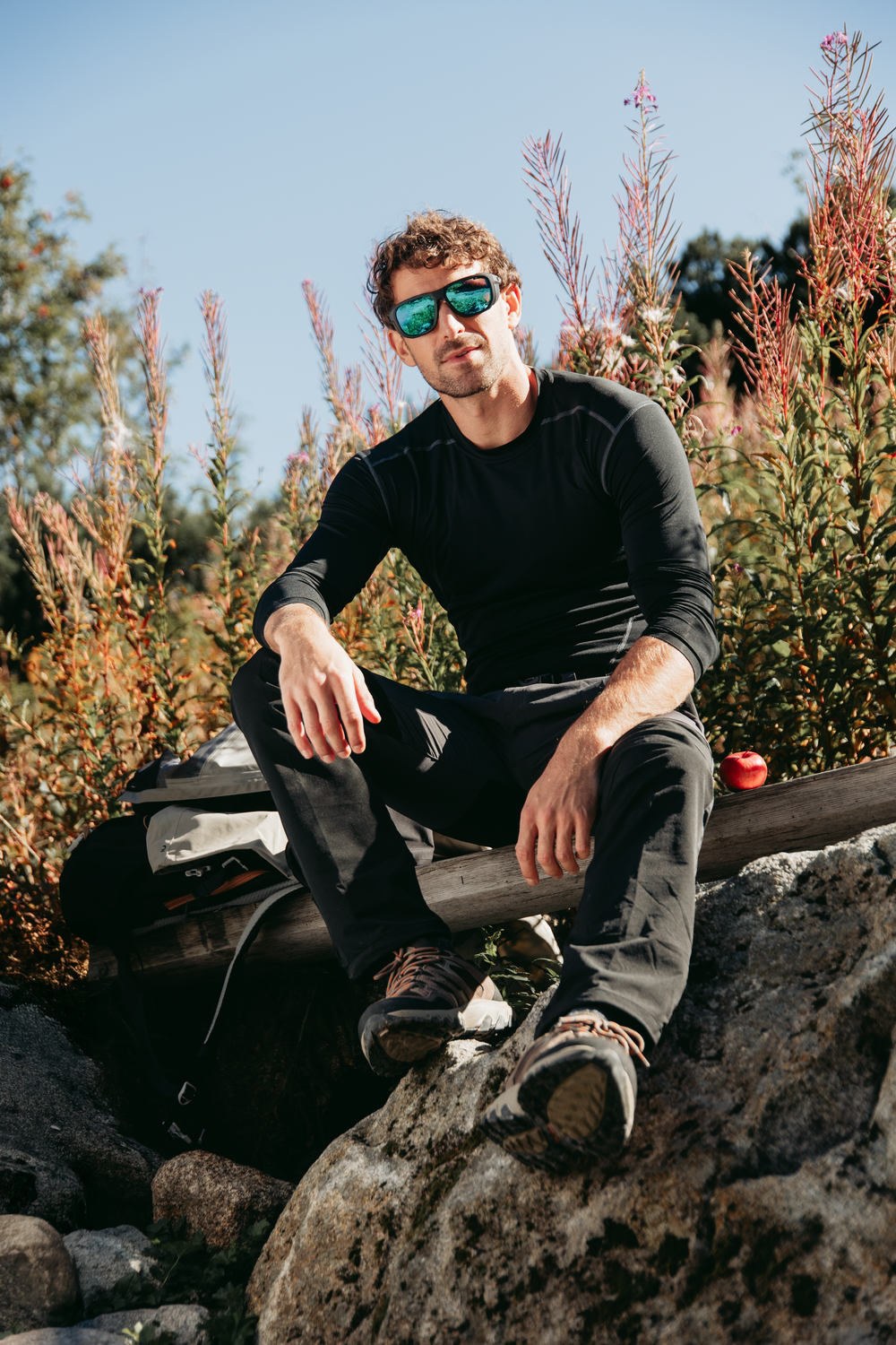 Спортивные очки GOG Pamir / Matt Metallic Black/Black / Photochromic Reflex White-Blue