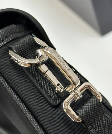 Сумка-мессенджер PRADA из нейлона и сафьяна