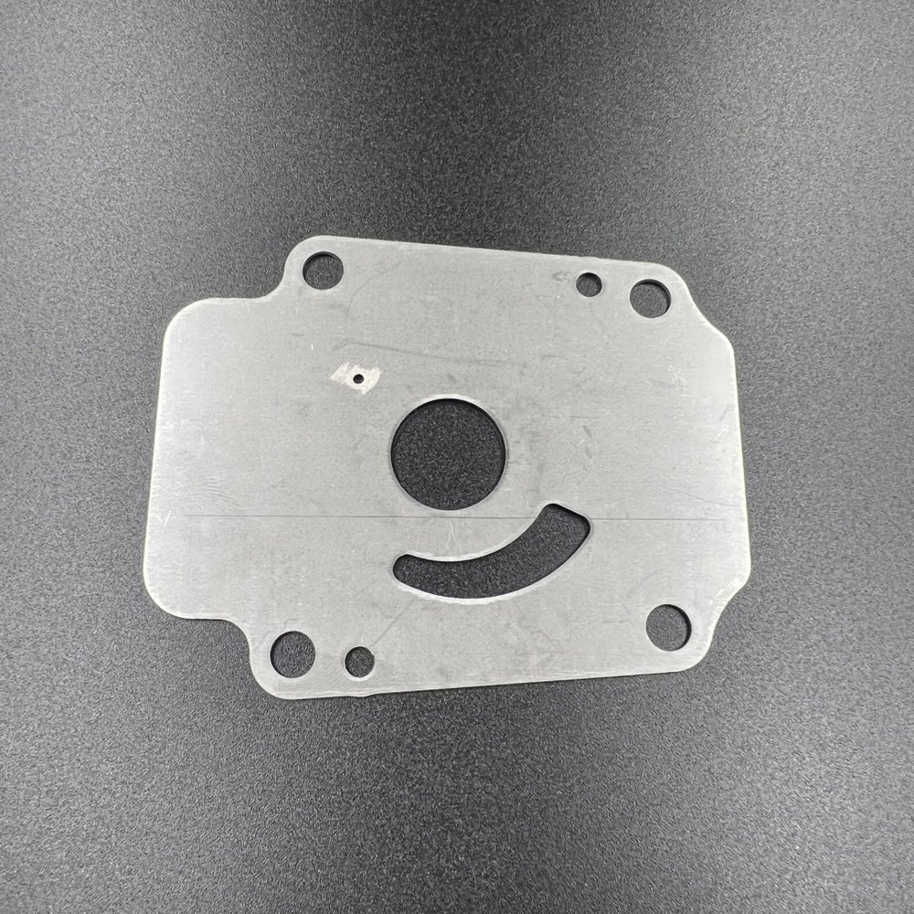 Пластина помпы охлаждения Suzuki DF25-30(A) (17471-94L00) (Suzuki)