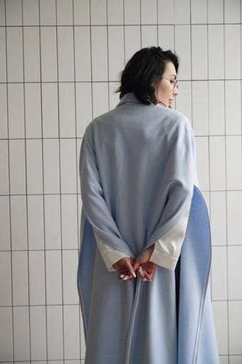 Пончо в голубом